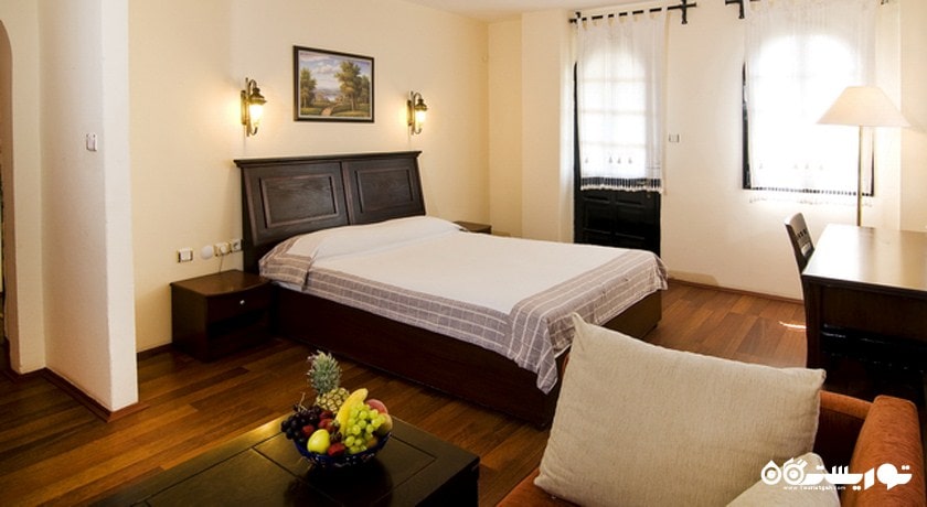 تخت بزرگ سوئیت هتل